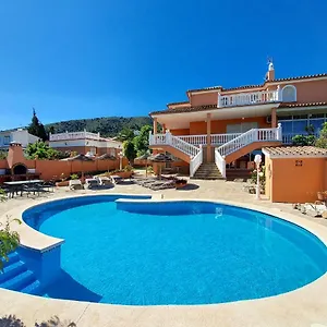 villa-pilar.hotelsinnerja.org/